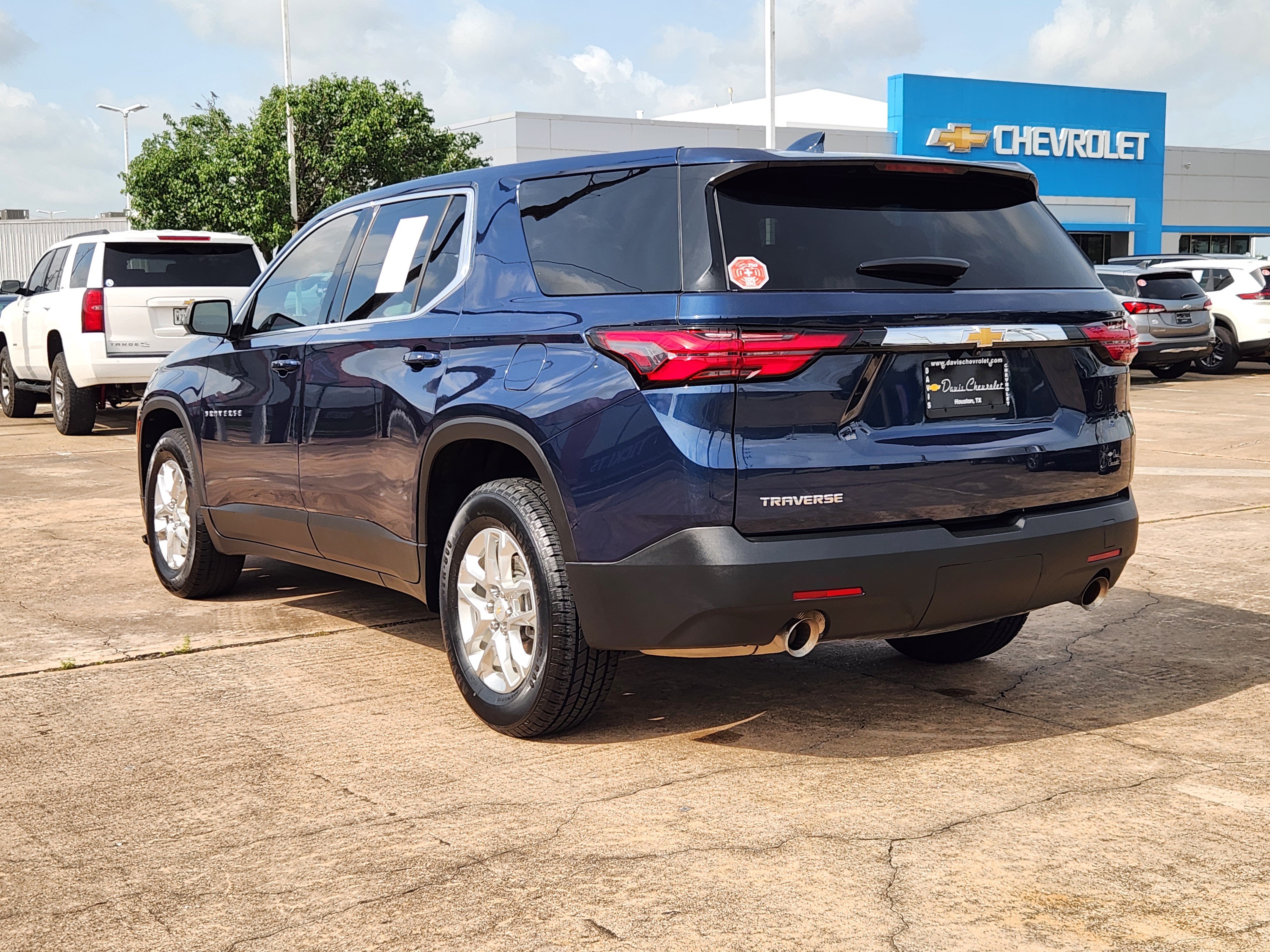 Certified 2023 Chevrolet Traverse LS FWD image 8