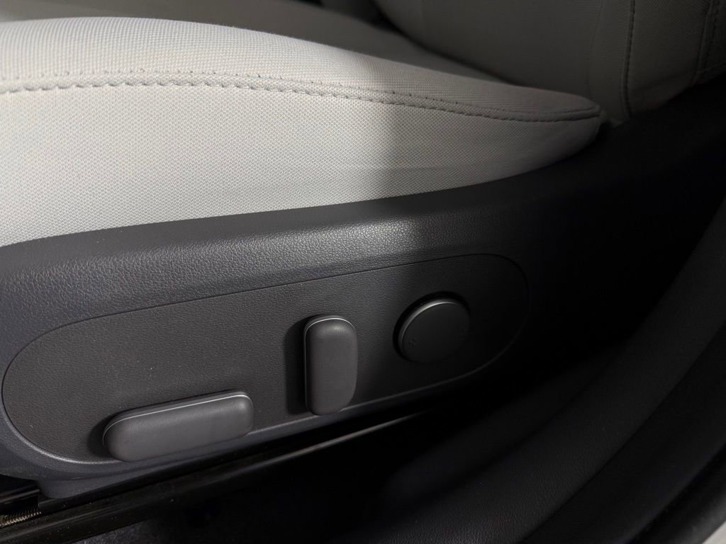 Used 2024 Hyundai Kona SEL image 24