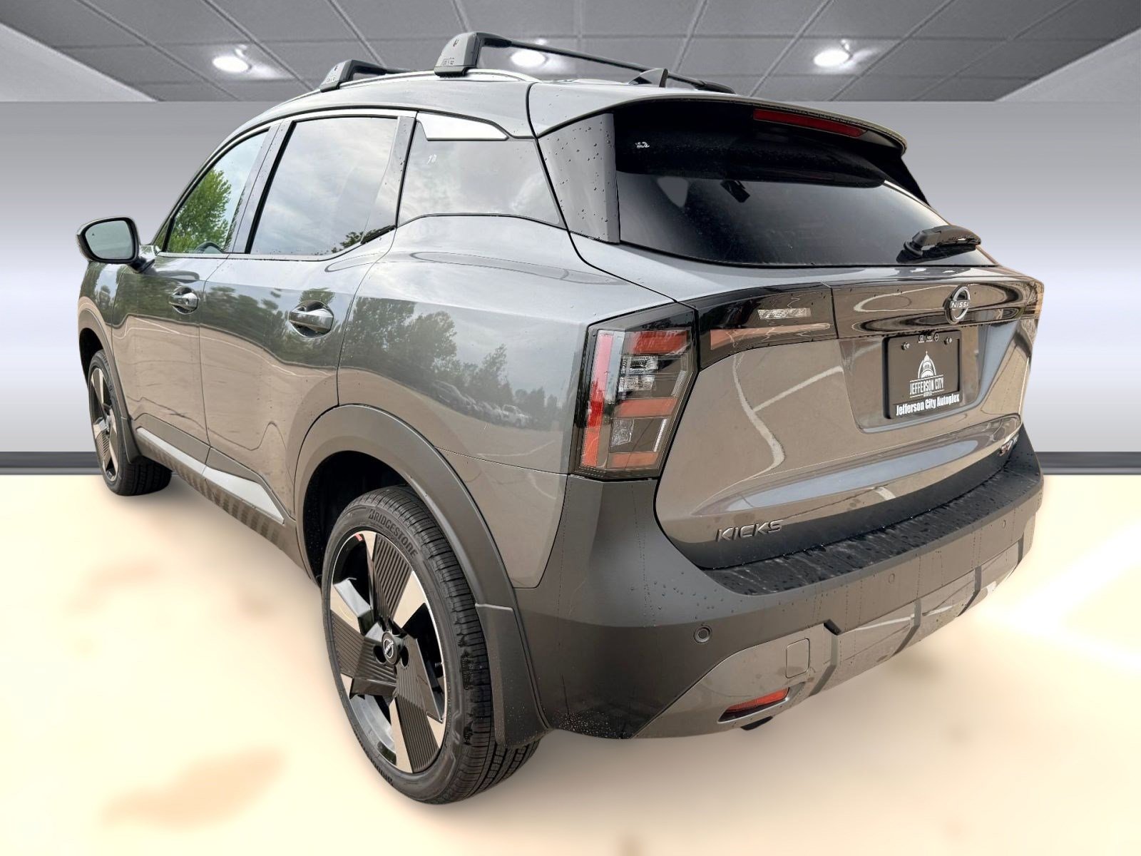 New 2026 Nissan Kicks SR w/ Cold Weather Package image 3