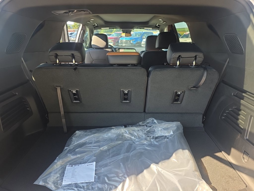 New 2027 Chevrolet Traverse Z71 AWD/4WD image 9