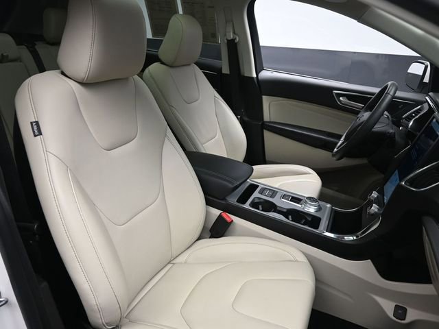 Used 2021 Ford Edge Titanium image 29
