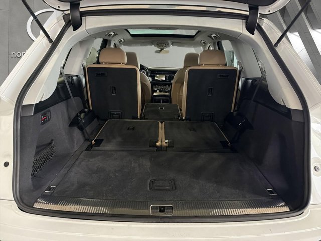 Used 2016 Toyota Land Cruiser AWD/4WD image 23