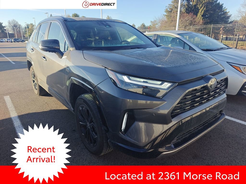 Used 2025 Toyota RAV4 XSE image 1