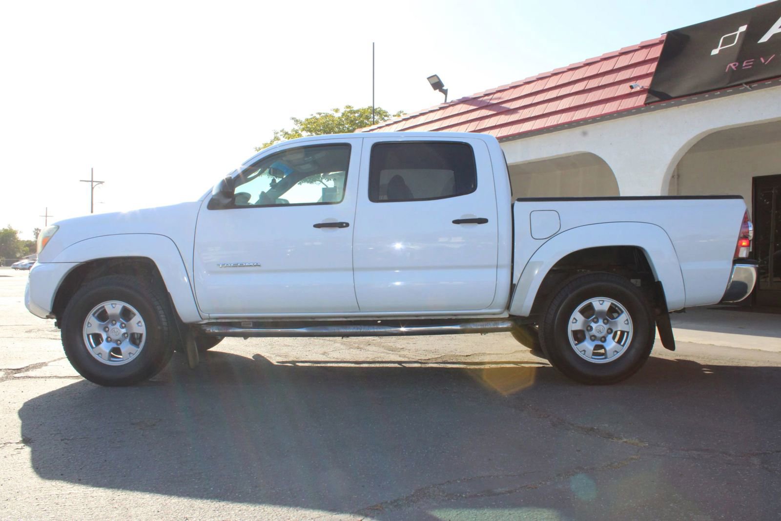 Used 2014 Toyota Tacoma PreRunner w/ SR5 Package RWD image 38
