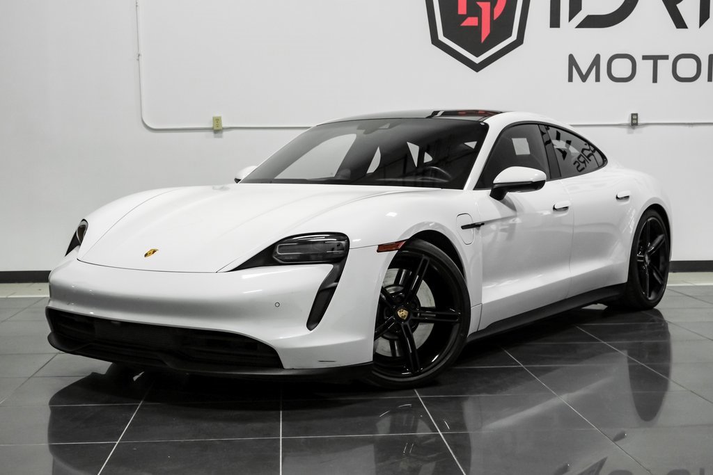 Used 2022 Porsche Taycan image 8