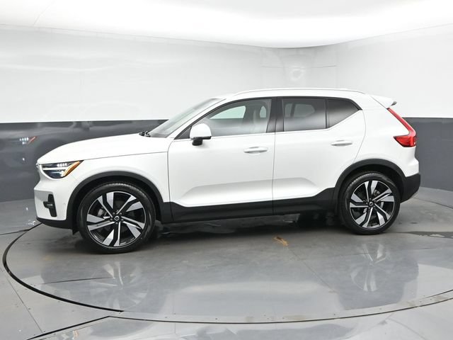 Used 2023 Volvo XC40 B5 Ultimate w/ Protection Package Premier AWD/4WD image 6