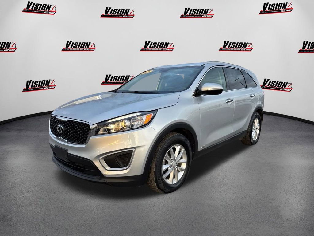 Used 2016 Kia Sorento LX image 1