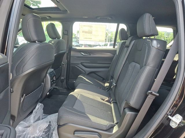 New 2025 Jeep Grand Cherokee L Laredo w/ Luxury Tech Group I image 6