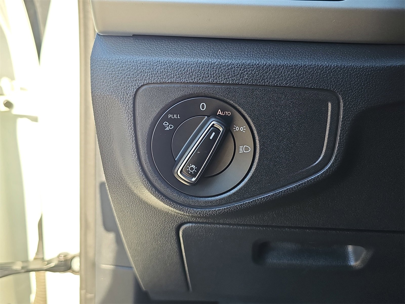 Used 2022 Volkswagen Atlas SE image 29