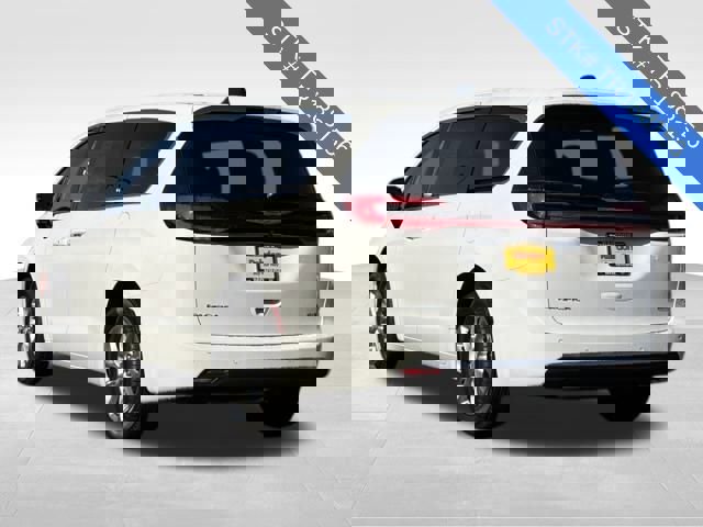 New 2026 Chrysler Pacifica Select image 5
