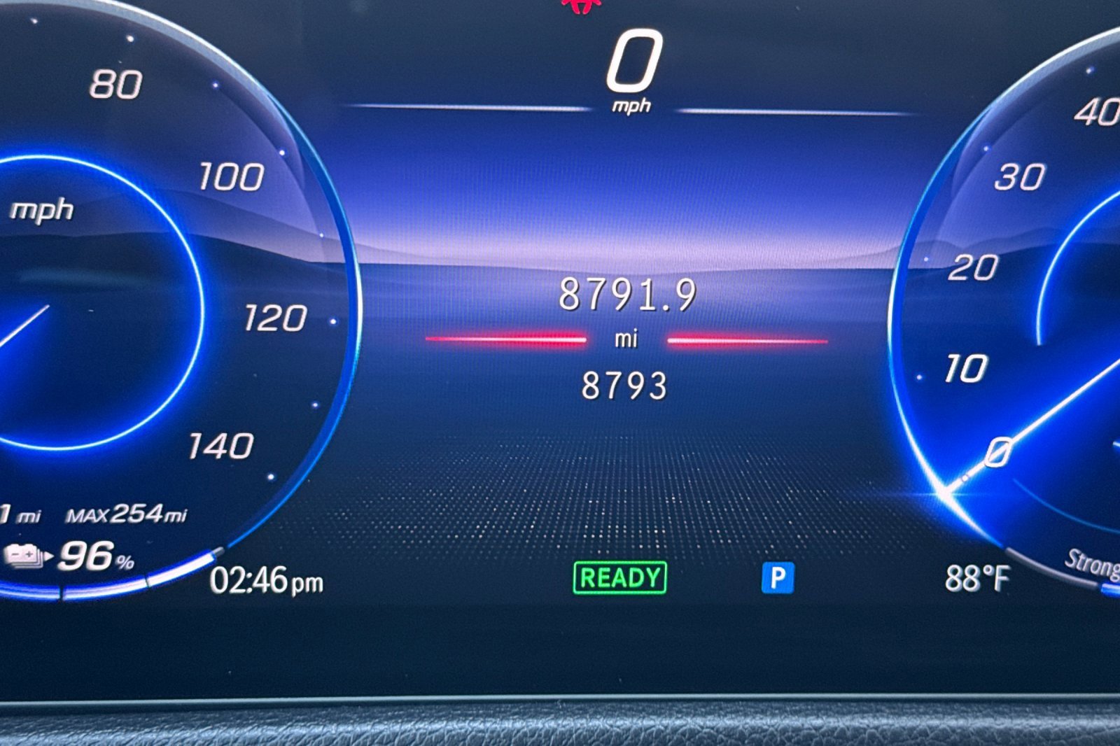 Used 2024 Mercedes-Benz EQB 250+ image 33