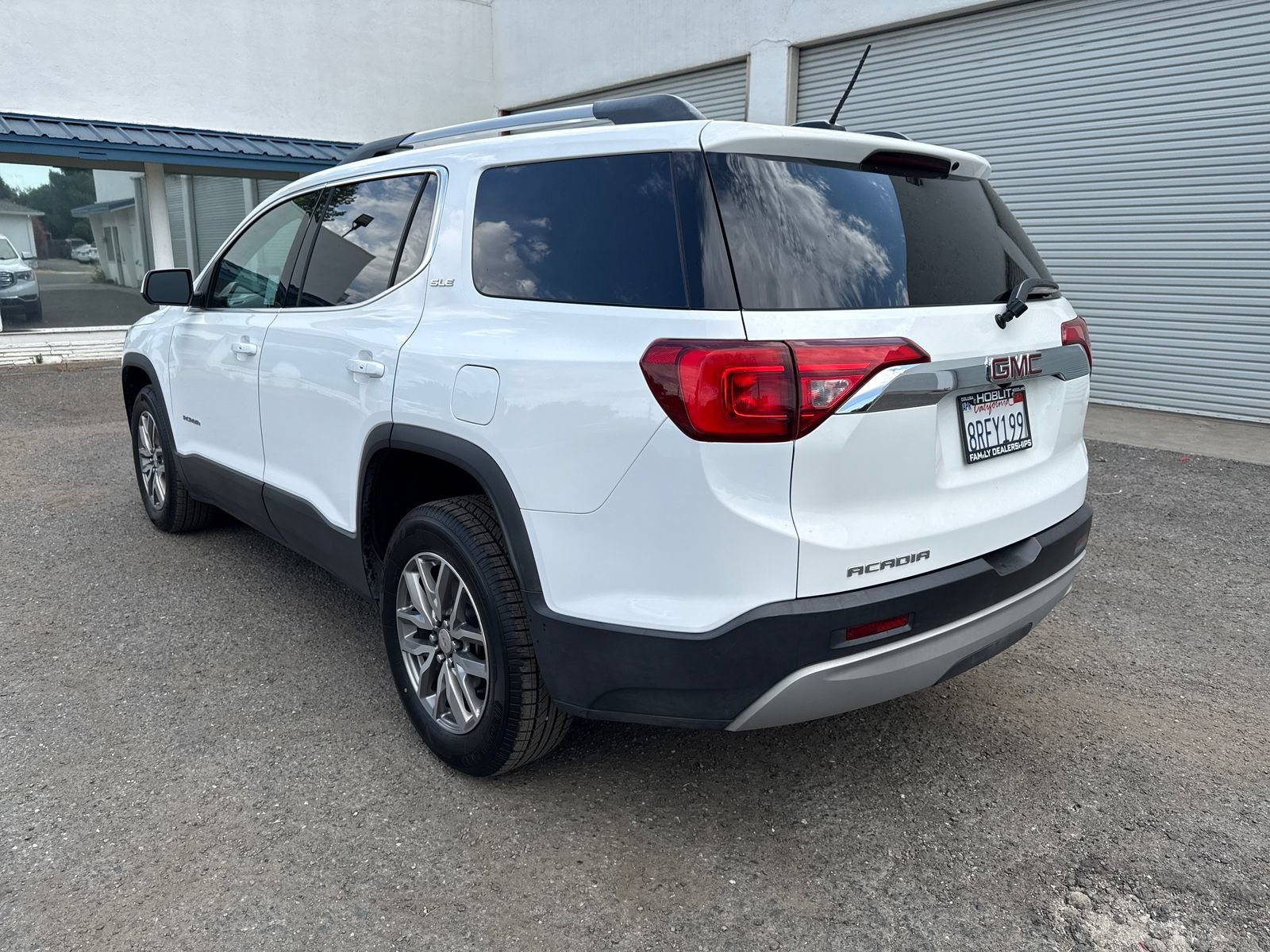Used 2019 GMC Acadia SLE FWD image 3