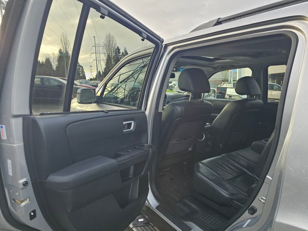 Used 2012 Honda Pilot Touring image 18