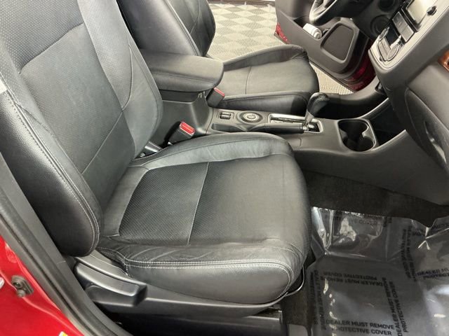 Used 2015 Mitsubishi Outlander SE AWD/4WD image 14