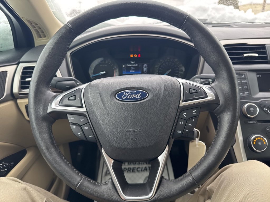 Used 2014 Ford Fusion SE w/ Equipment Group 202A image 14