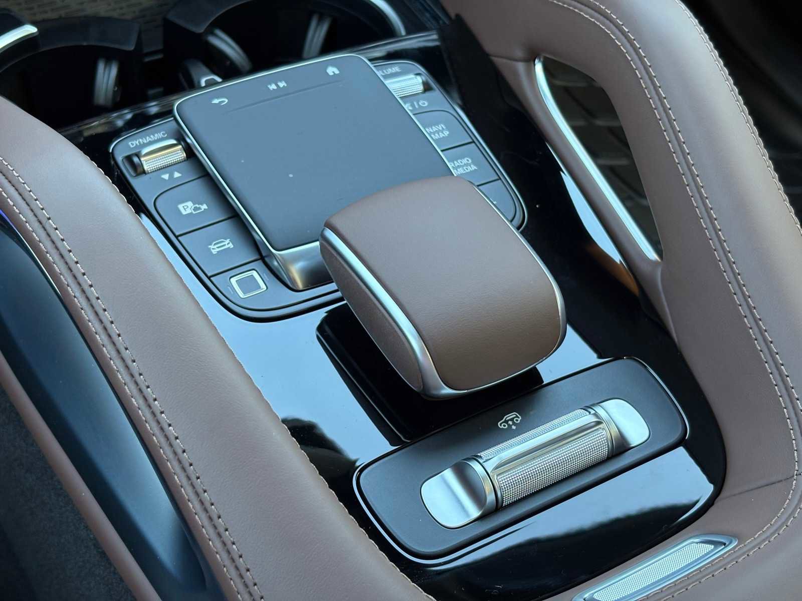 New 2026 Mercedes-Benz GLE 53 AMG 4MATIC Coupe image 17