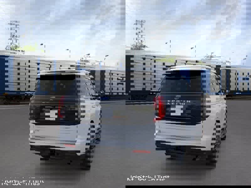 New 2026 Ford Expedition Active image 8