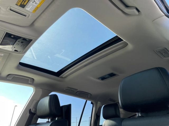Used 2019 Lexus LX 570 4WD w/ Luxury Package image 42
