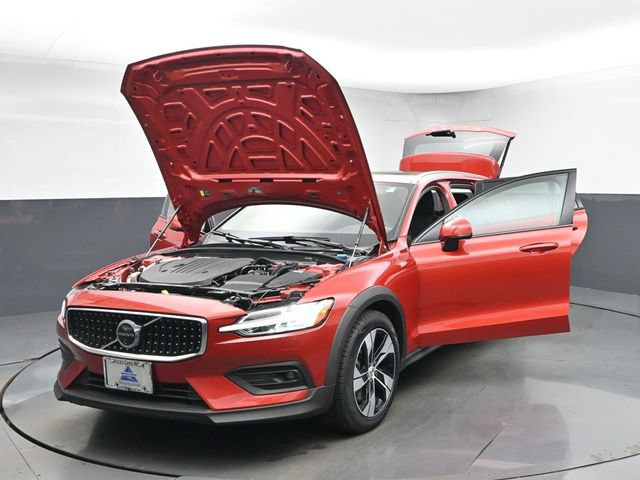Used 2024 Volvo V60 B5 Cross Country Plus w/ Climate Package AWD/4WD image 52