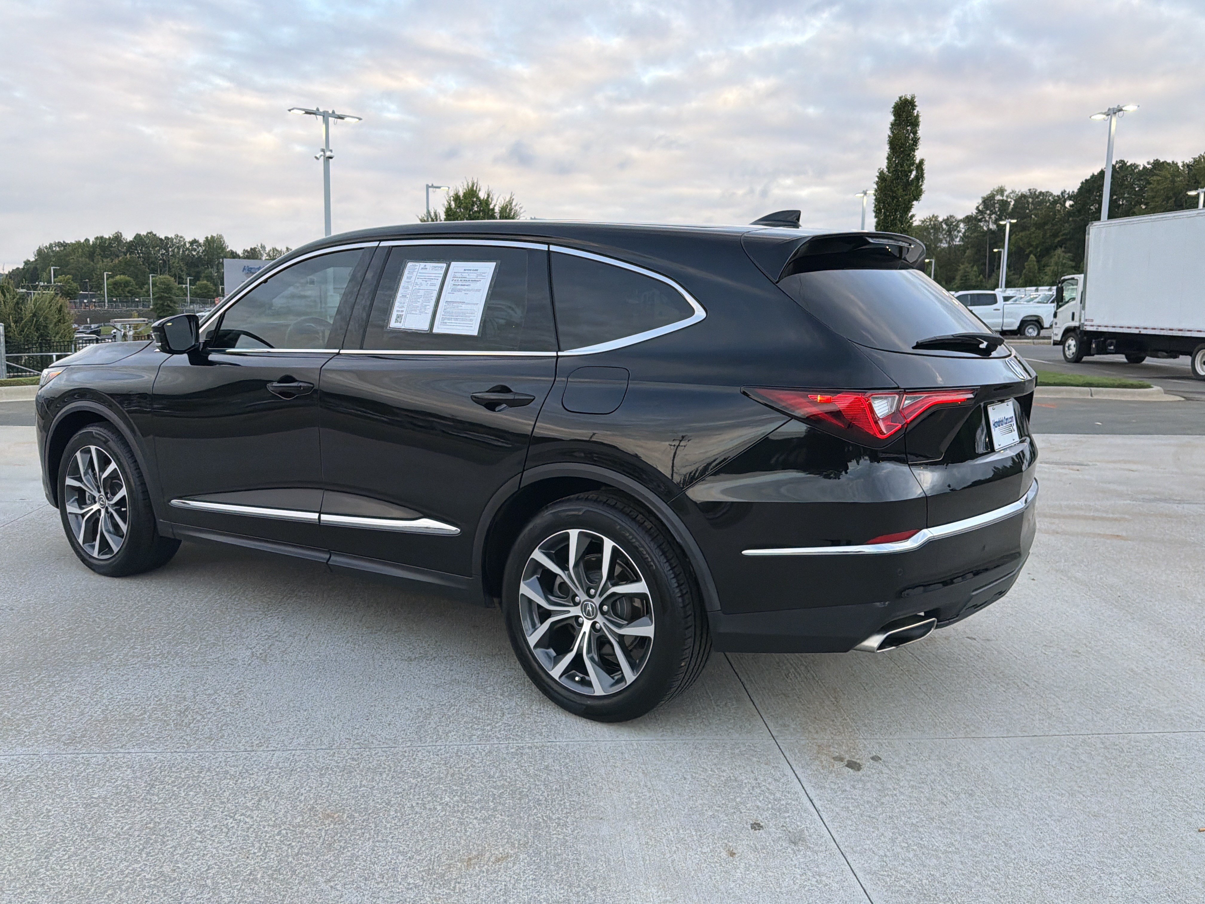 Certified 2024 Acura MDX w/ Technology Package FWD image 28