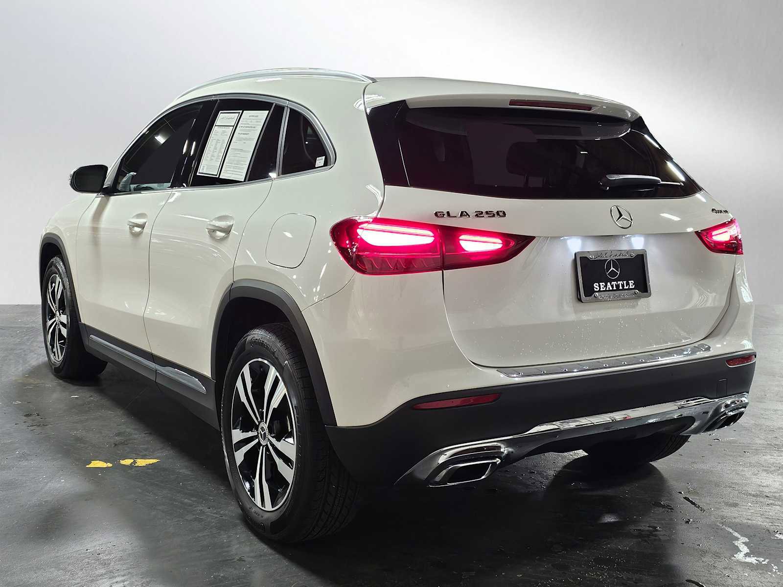 Used 2026 Mercedes-Benz GLA 250 4MATIC image 5
