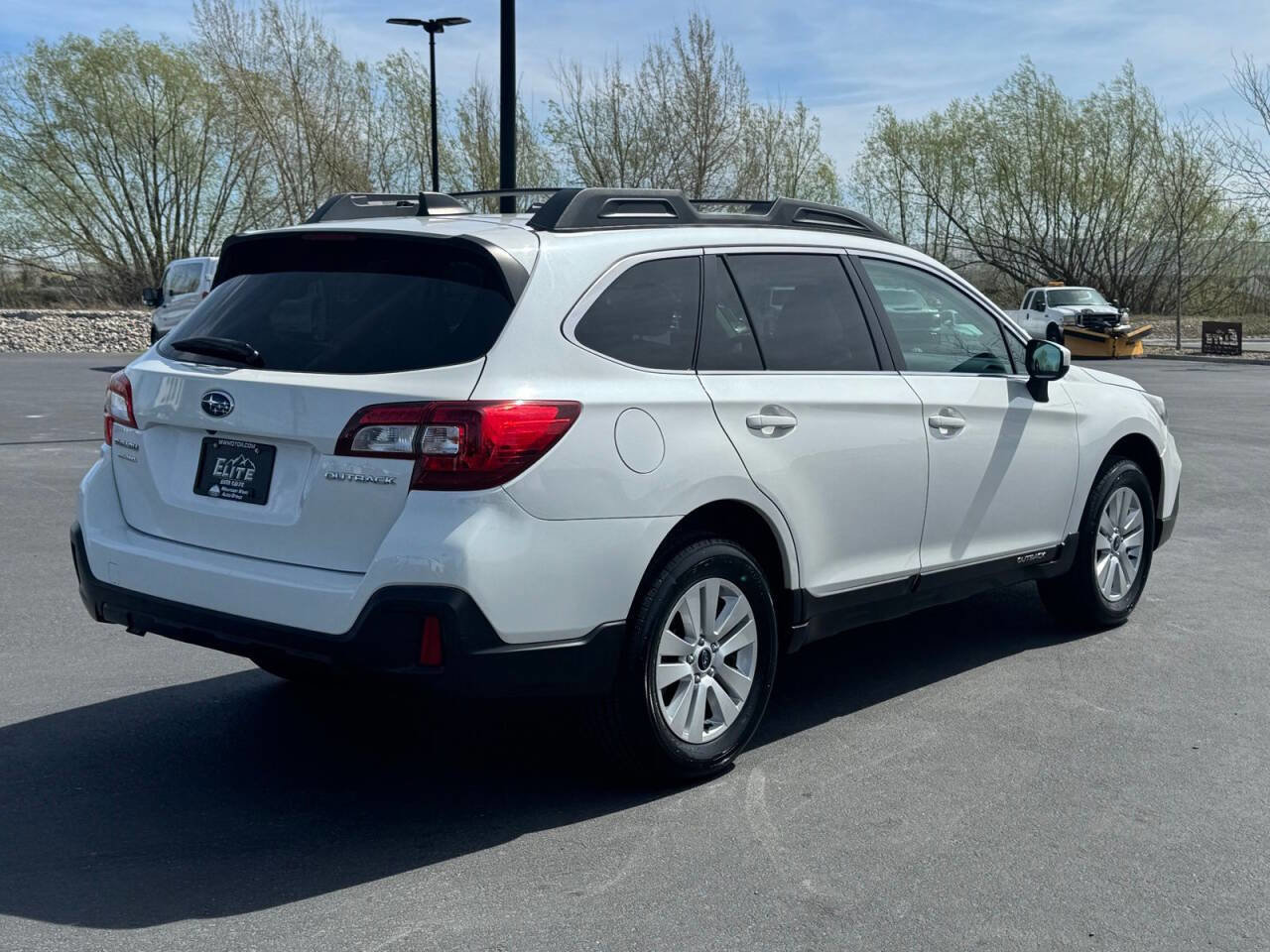 Used 2019 Subaru Outback 2.5i Premium AWD/4WD image 6