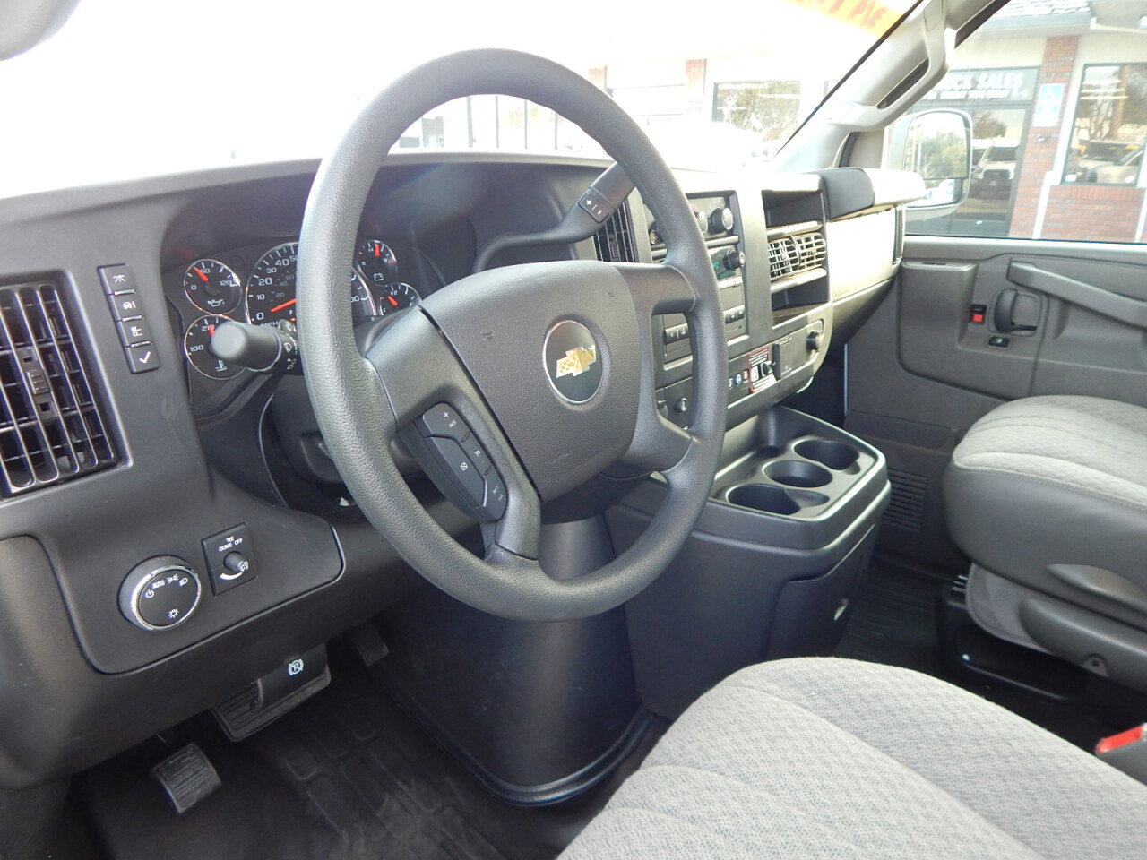 Used 2025 Chevrolet Express 2500 w/ Driver Convenience Package image 17