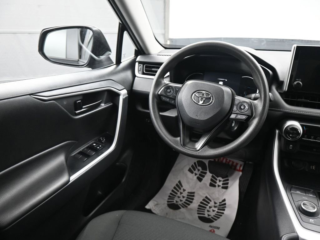 Used 2025 Toyota RAV4 LE image 22