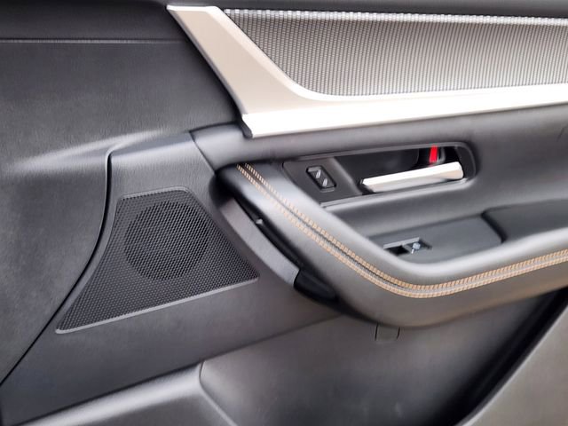 Used 2025 MAZDA CX-70 Plug-In Hybrid w/ Premium Pkg image 13