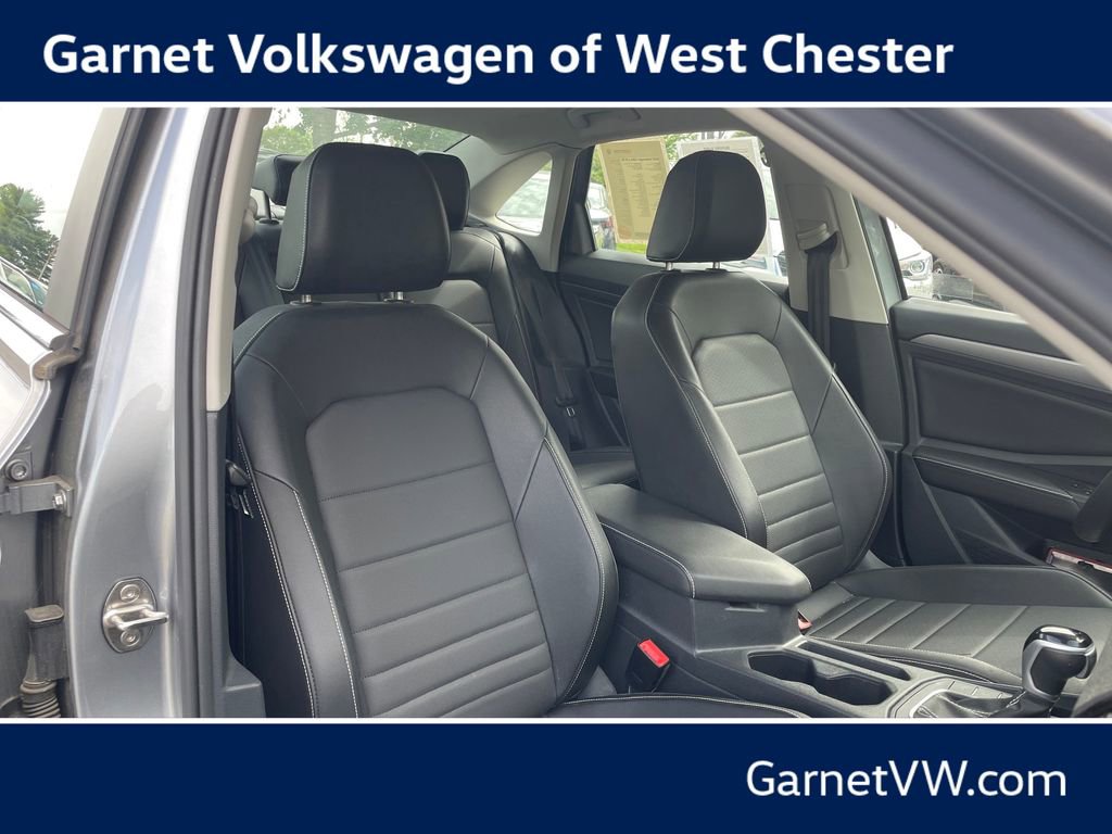 Certified 2023 Volkswagen Jetta SE FWD image 17