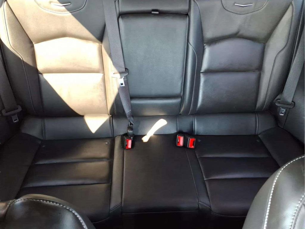 Used 2025 Cadillac XT4 Premium Luxury FWD image 17