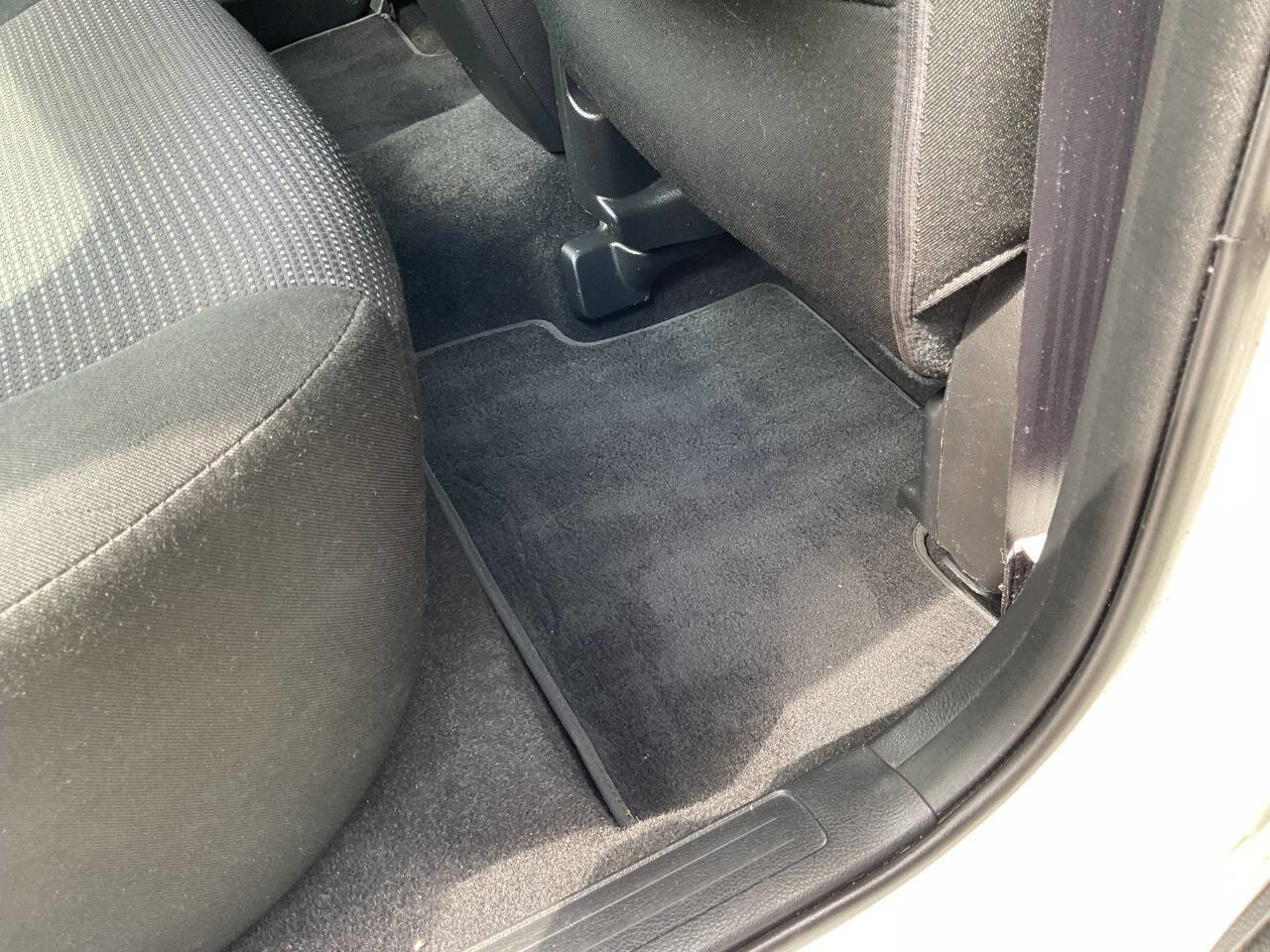 Used 2012 MAZDA MAZDA3 i Sport FWD image 33