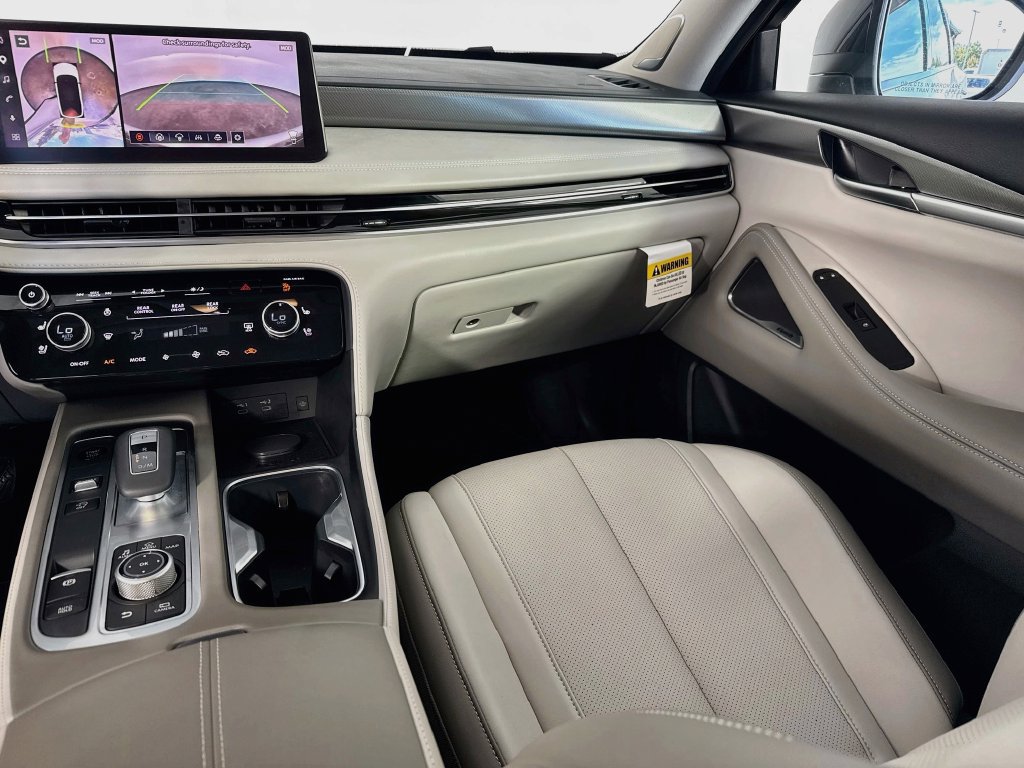 Certified 2027 INFINITI QX60 Luxe w/ Cargo Package FWD image 25
