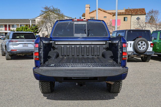 Used 2022 Nissan Frontier SV image 6