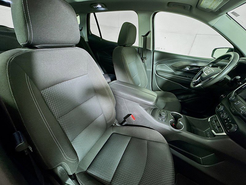 Used 2023 GMC Terrain SLE w/ Driver Convenience Package image 28