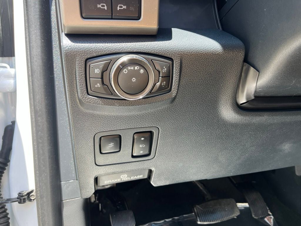Used 2022 Ford F250 Lariat w/ Tremor Off-Road Package AWD/4WD image 39