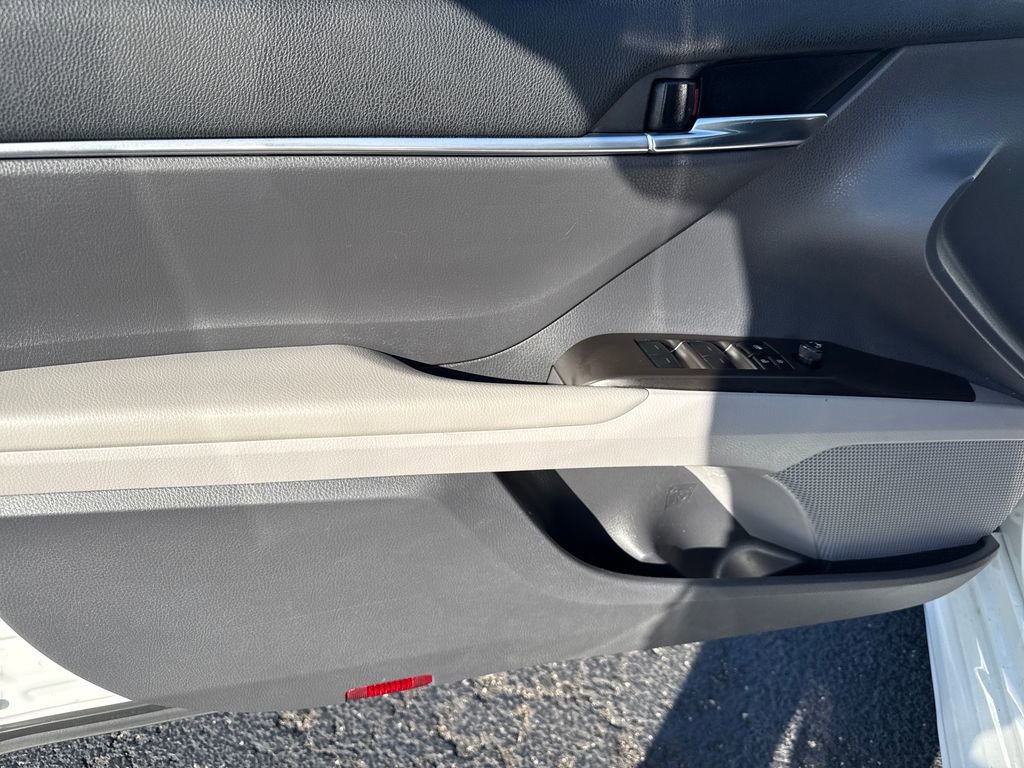 Used 2021 Toyota Camry SE FWD image 20