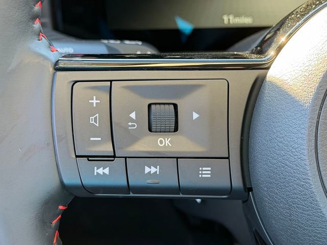 New 2026 Nissan Kicks SR FWD image 13