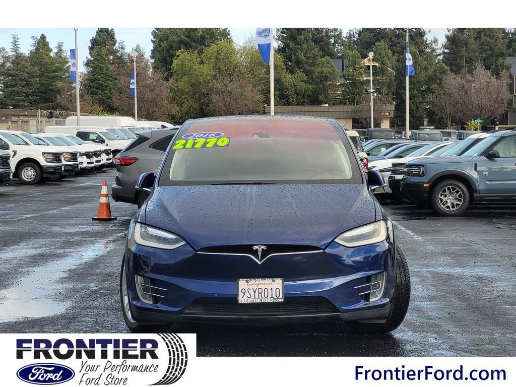 Used 2016 Tesla Model X 90D image 3