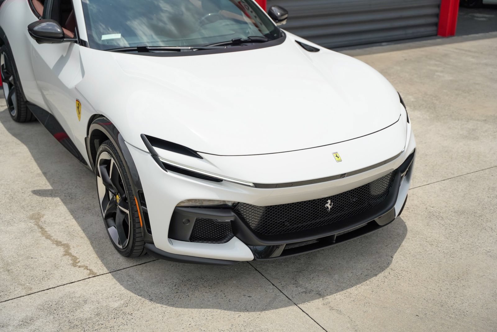 Used 2025 Ferrari Purosangue AWD/4WD image 10