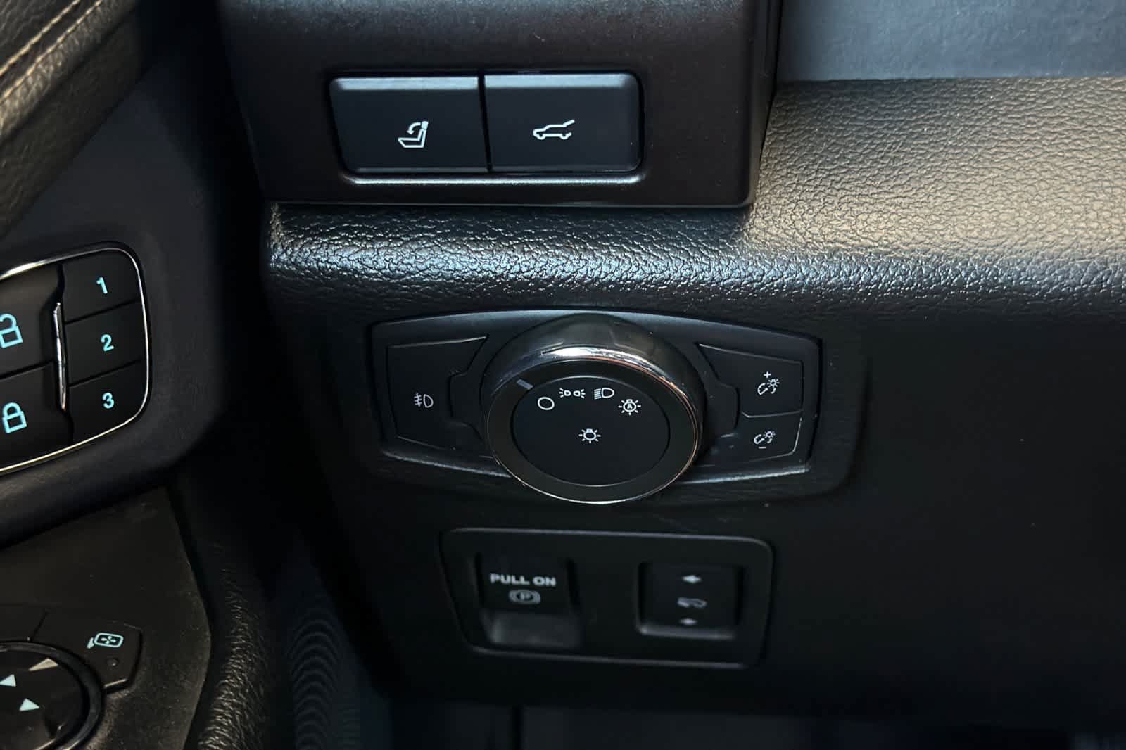 Used 2021 Ford Expedition Max Limited AWD/4WD image 32