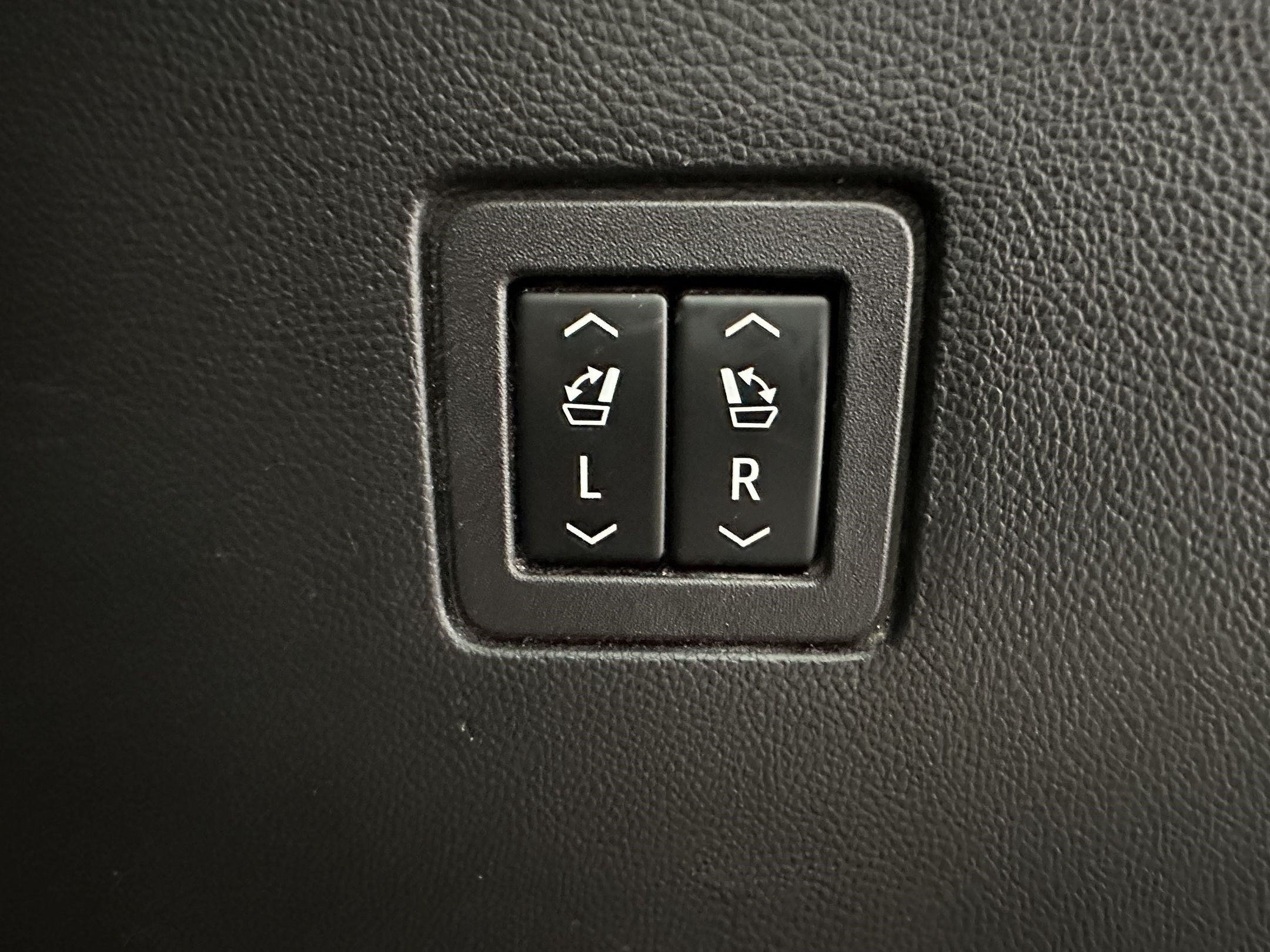 Certified 2023 Chevrolet Traverse High Country AWD/4WD image 19