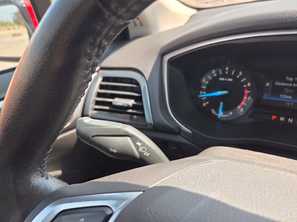 Used 2016 Ford Fusion SE w/ Equipment Group 201A FWD image 15