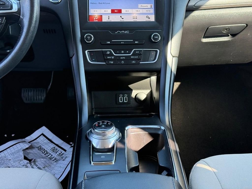 Used 2019 Ford Fusion SE w/ Equipment Group 151A image 15