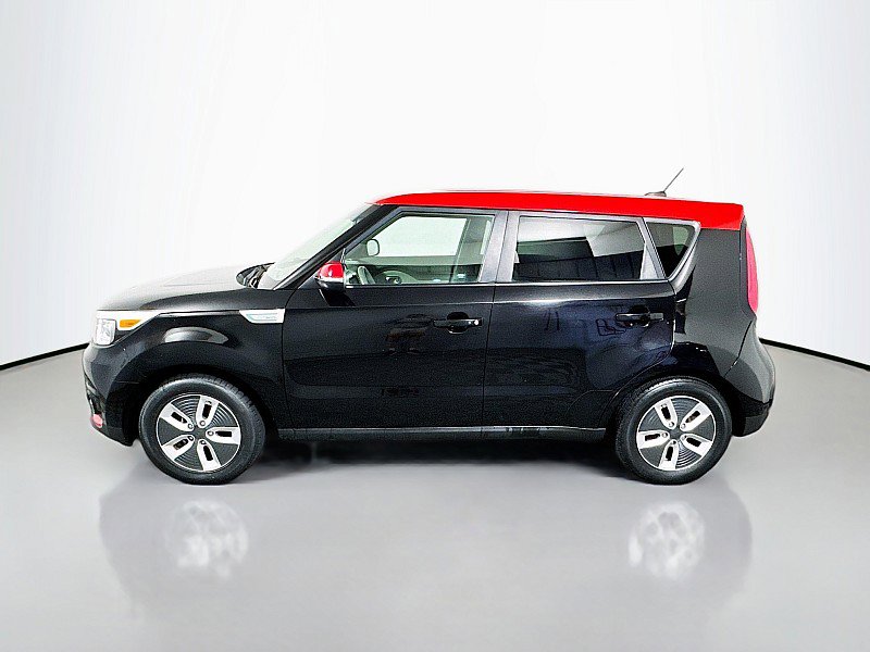 Used 2017 Kia Soul EV + FWD image 4