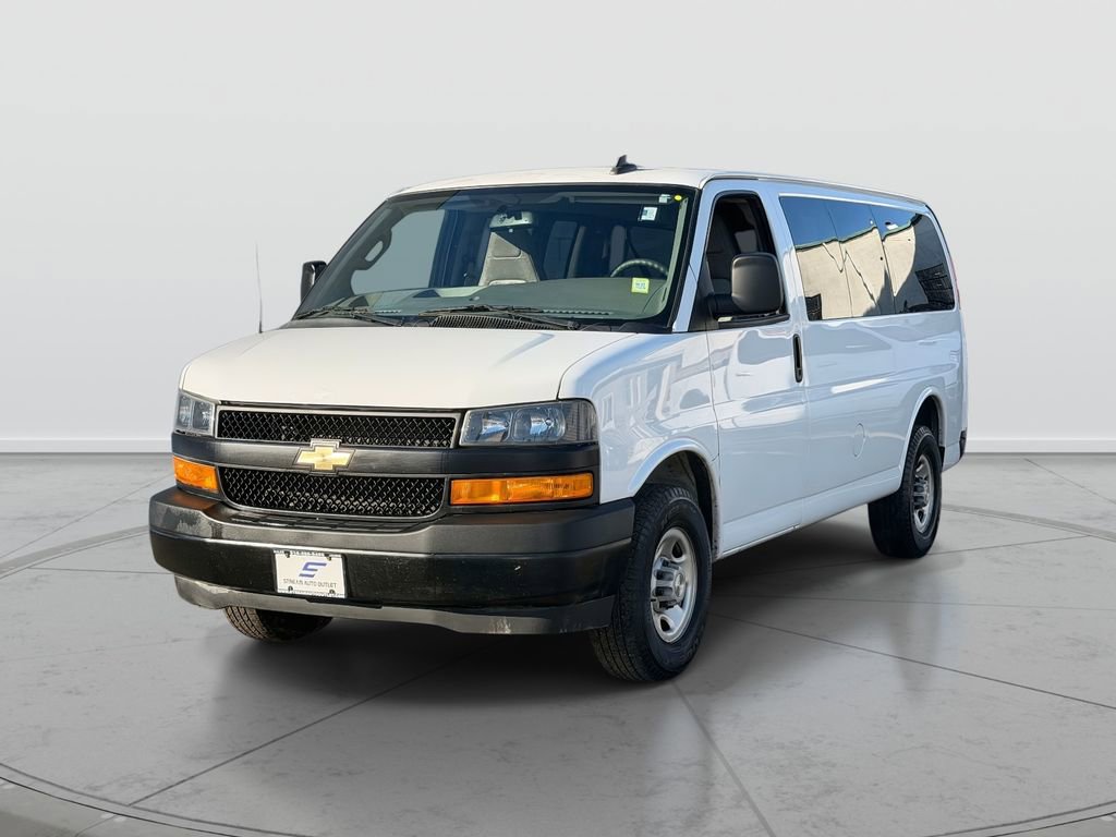 Used 2022 Chevrolet Express 2500 LS RWD image 3