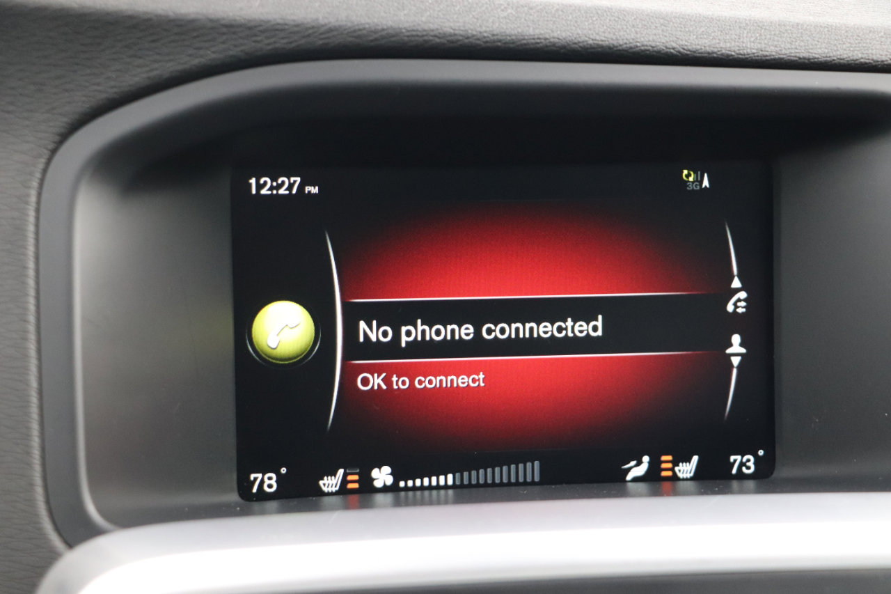 Used 2017 Volvo V60 T5 Cross Country w/ Climate Package image 22