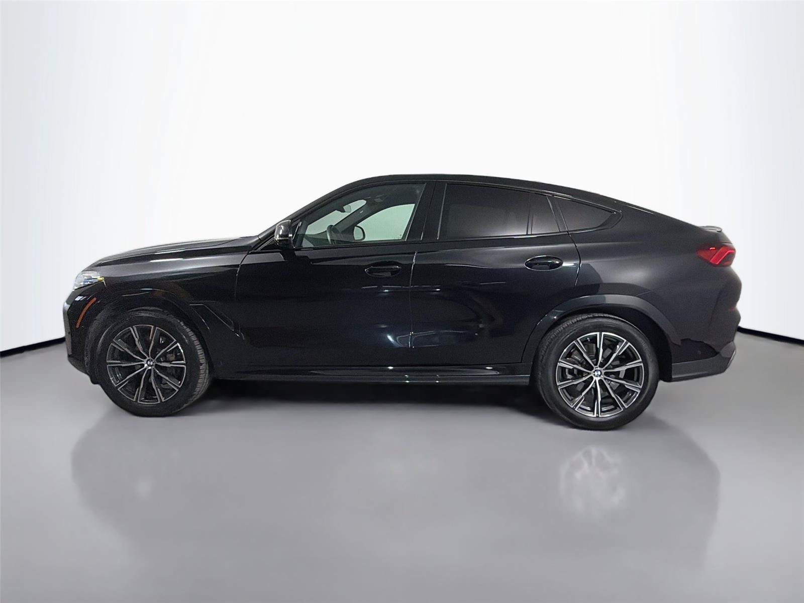 Certified 2026 BMW X6 xDrive40i AWD/4WD image 8