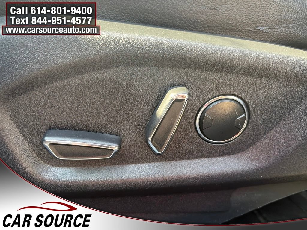 Used 2016 Ford Explorer XLT w/ Equipment Group 201A FWD image 16