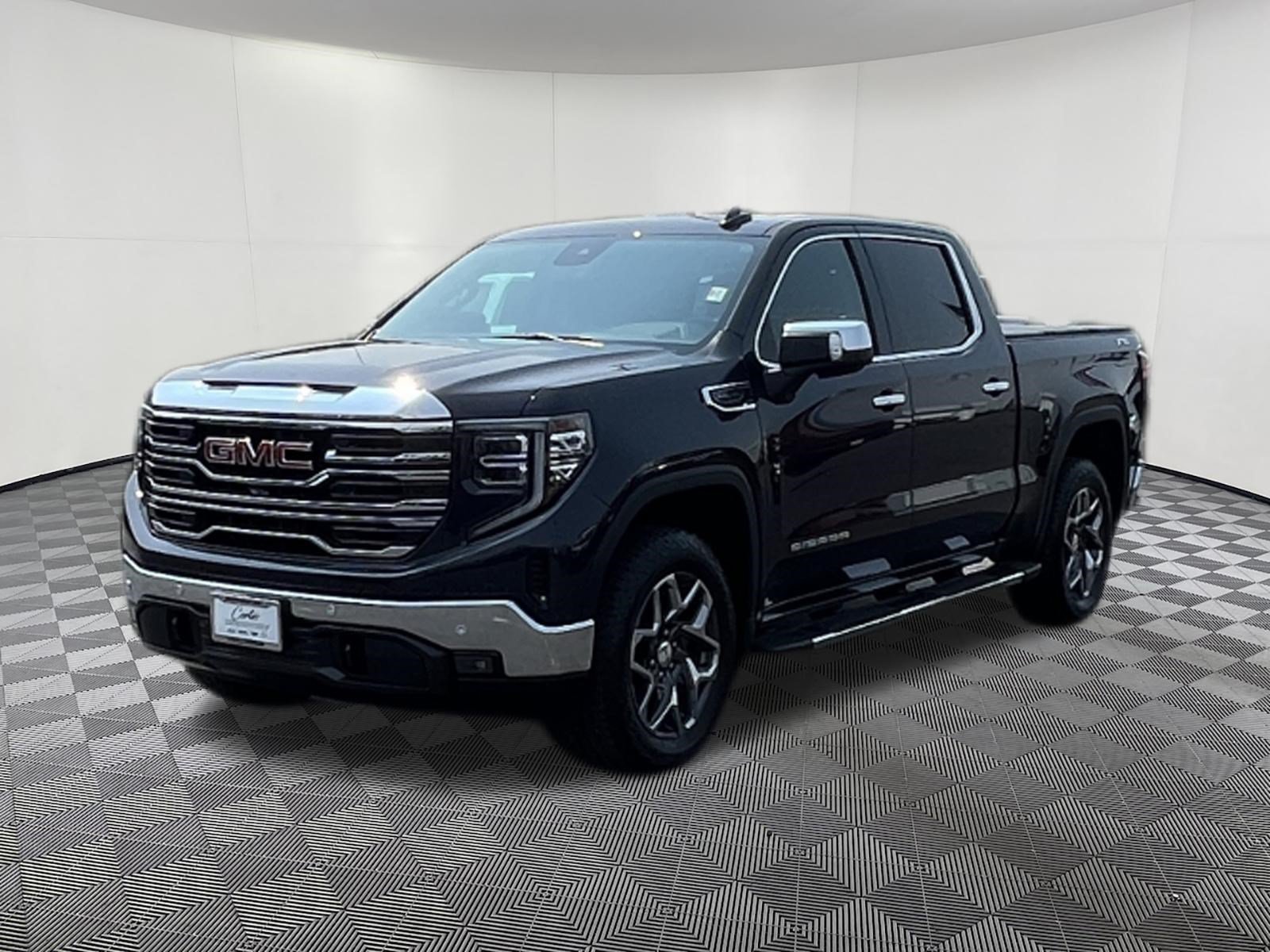 Used 2025 GMC Sierra 1500 SLT w/ SLT Premium Package AWD/4WD image 3